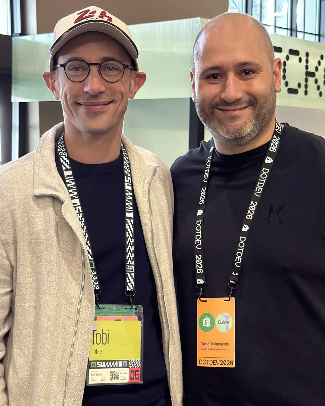Ο David Trakantzidis της Think Plus με τον Tobi Lütke, CEO της Shopify, στο DotDev 2026