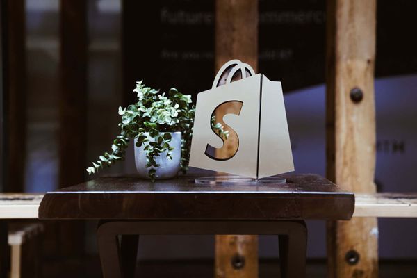 Τα 64 πιο πετυχημένα Shopify E-Shop